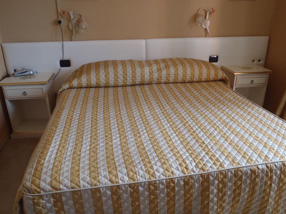Mattarana Antica Locanda Luigina מראה חיצוני תמונה