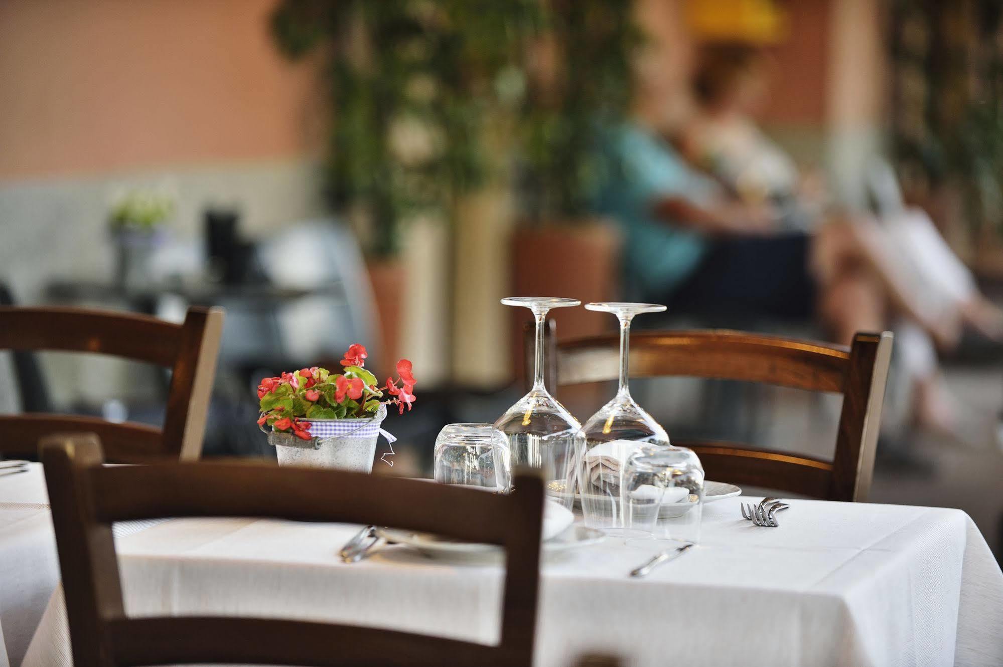 Mattarana Antica Locanda Luigina מראה חיצוני תמונה