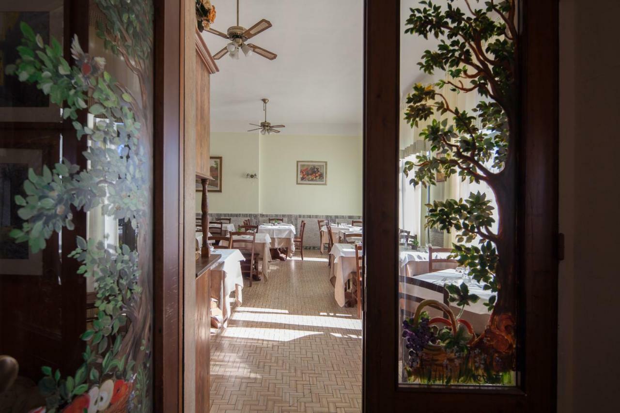 Mattarana Antica Locanda Luigina מראה חיצוני תמונה
